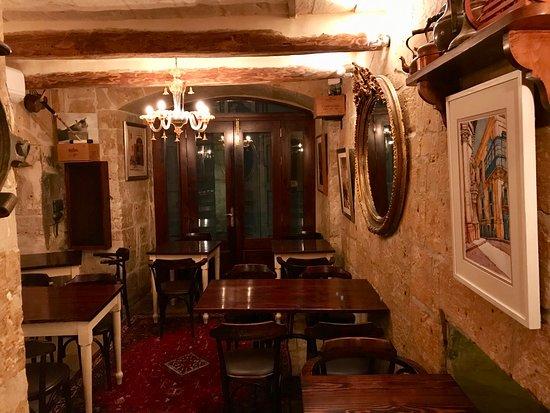 Guze Bistro
